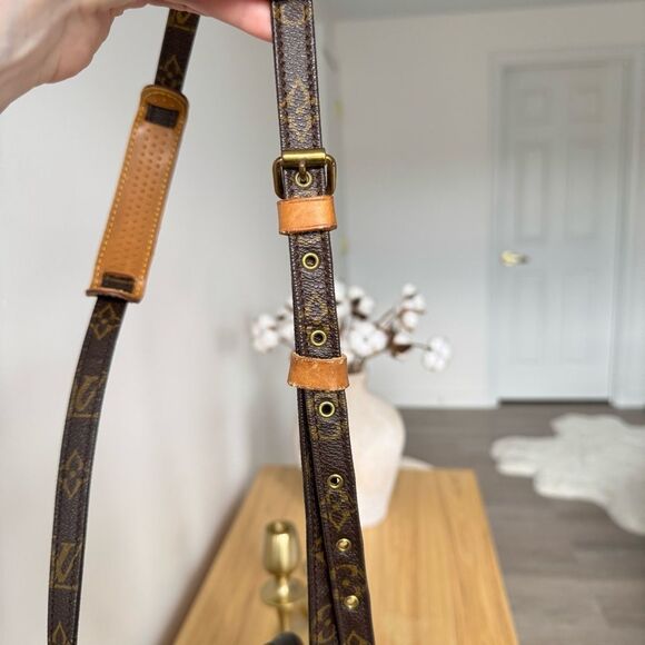 ✅AUTHENTIC✅ LOUIS VUITTON DANUBE - Picture 11 of 15